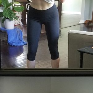 Lululemon in the flow crops